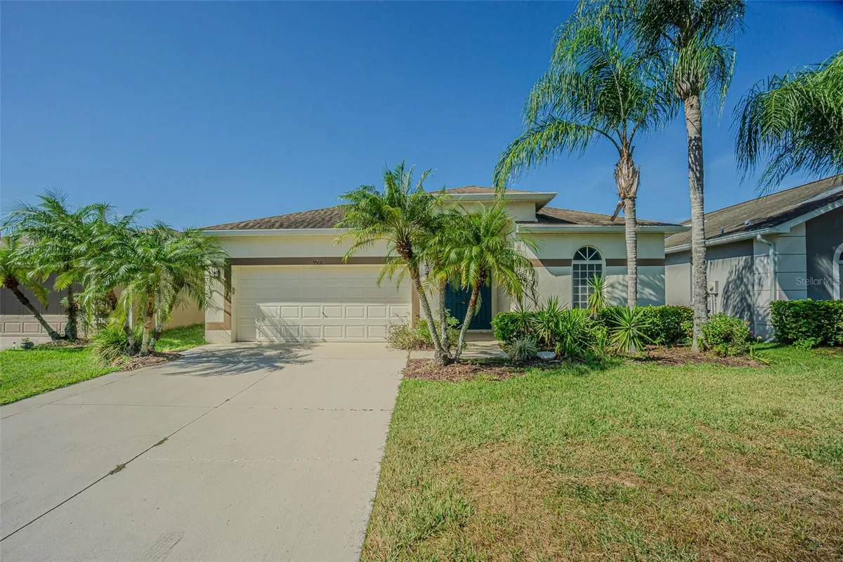 Property Slideshow image 1 of 35 | 9506 rolling cir, San Antonio, FL, 33576