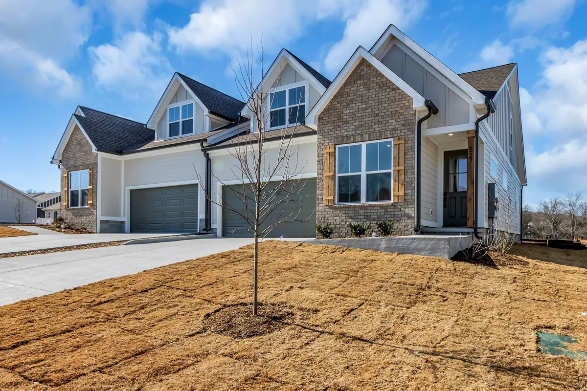 Property Slideshow image 1 of 34 | 527 byers ct, Smyrna, TN, 37167