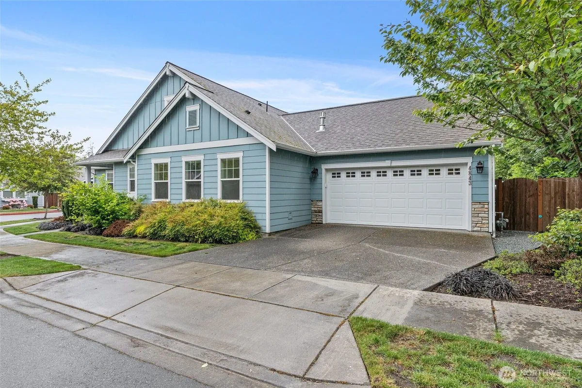 Property Slideshow image 1 of 34 | 4843 shelby pl, Mount Vernon, WA, 98274