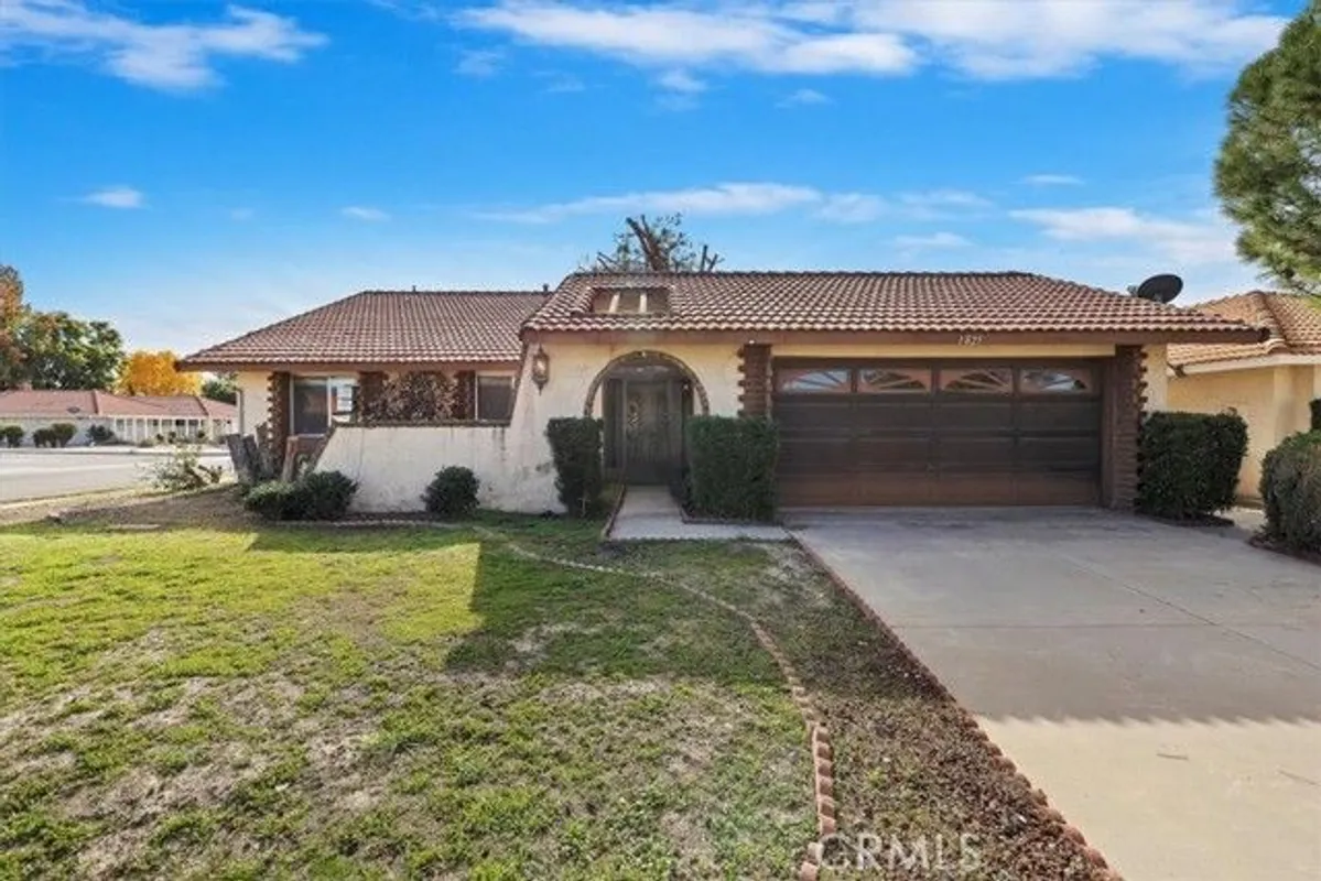 Property Slideshow image 1 of 23 | 1825 flame tree way, Hemet, CA, 92545
