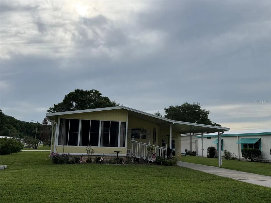 Property Slideshow image 1 of 2 | 101 cypress rd, Wildwood, FL, 34785