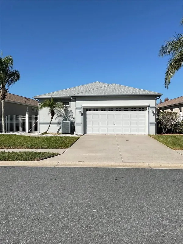 Property Slideshow image 1 of 29 | 21422 diamonte dr, Land O Lakes, FL, 34637