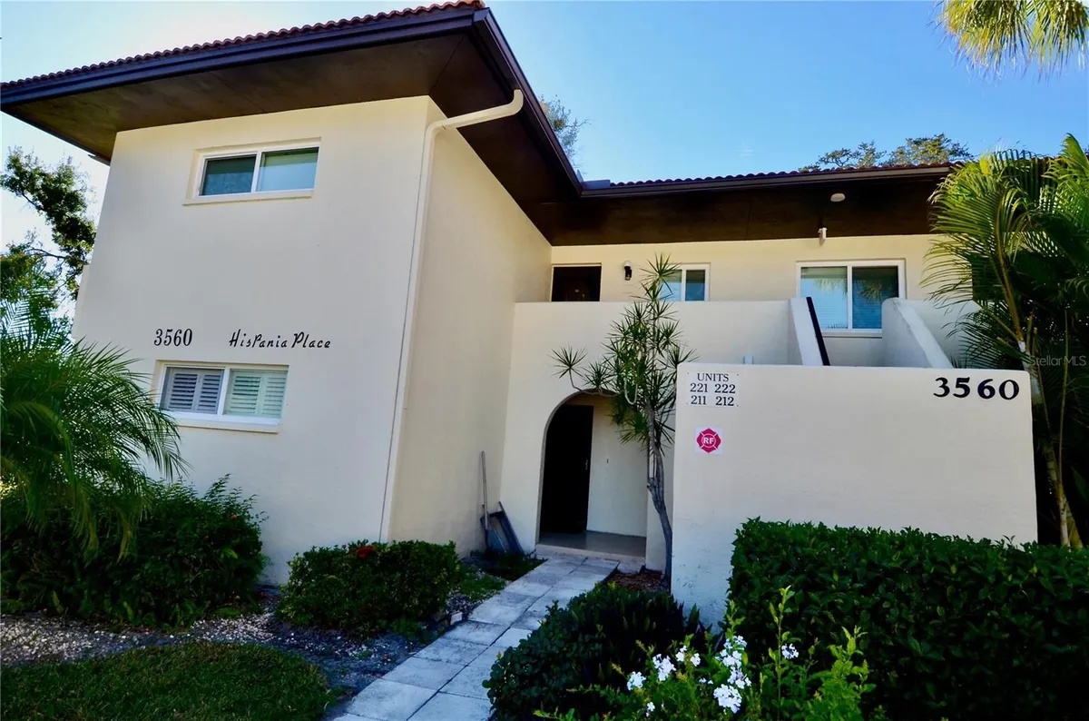 Property Slideshow image 1 of 18 | 3560 hispania pl unit 211, Sarasota, FL, 34232
