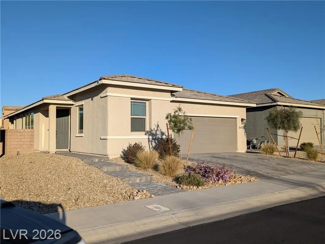 Property Slideshow image 1 of 34 | 6611 summershade st, North Las Vegas, NV, 89086