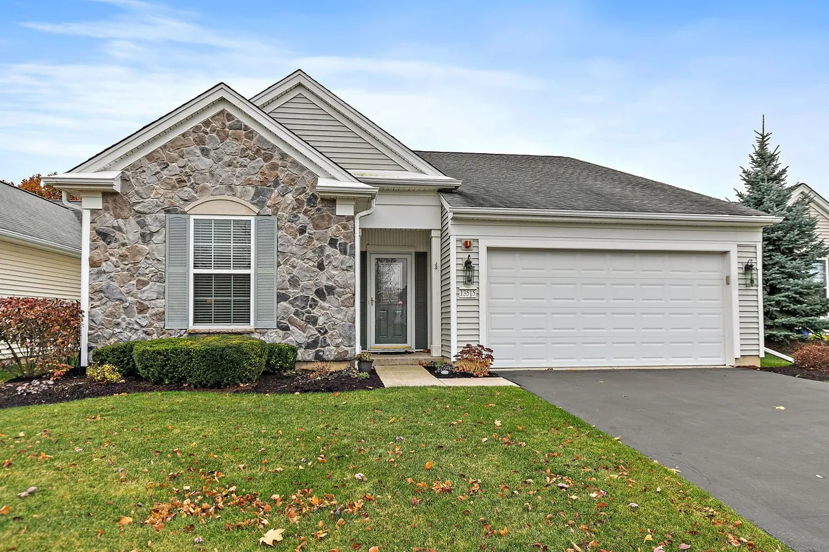 Property Slideshow image 1 of 24 | 13515 ivy dr, Huntley, IL, 60142