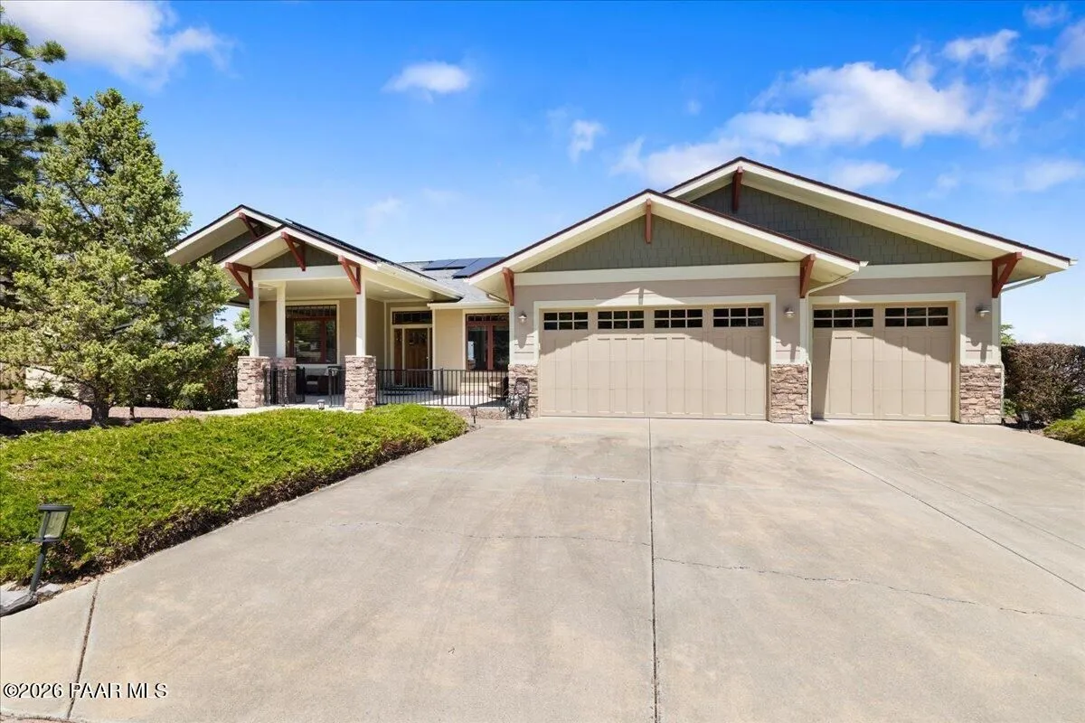 Property Slideshow image 1 of 55 | 890 n lakeview dr, Prescott, AZ, 86301