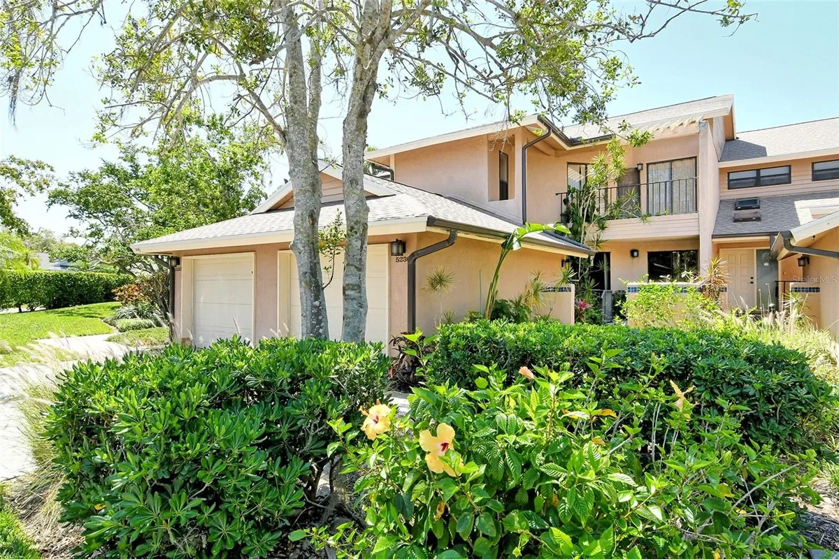 Property Slideshow image 1 of 87 | 5230 landings blvd 101, Sarasota, FL, 34231