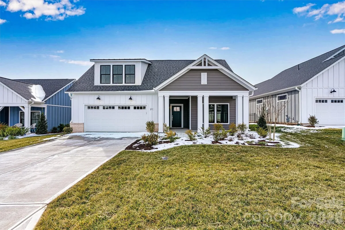 Property Slideshow image 1 of 40 | 235 alenda lux cir, Mooresville, NC, 28115