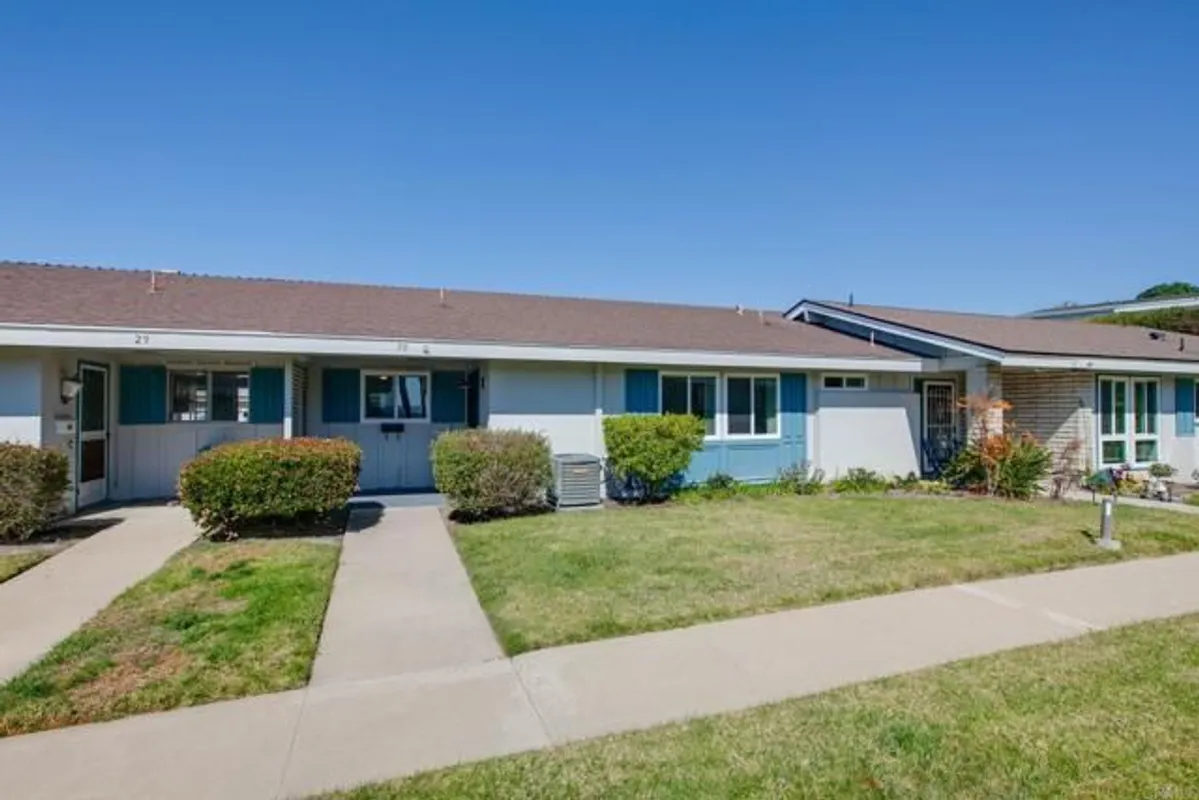 Property Slideshow image 1 of 41 | 3755 n vis, Oceanside, CA, 92057