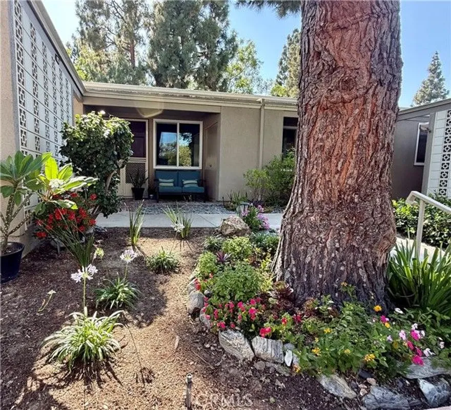 Property Slideshow image 1 of 2 | 167 avenida majorca c, Laguna Woods, CA, 92637