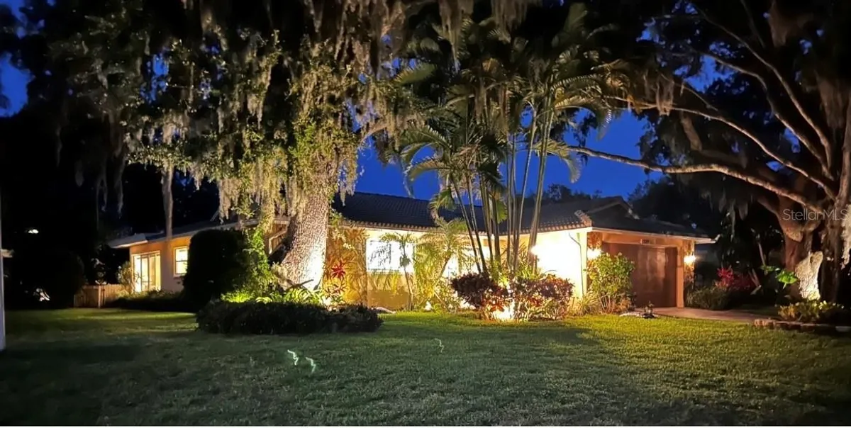 Property Slideshow image 1 of 39 | 1529 e dorchester dr, Palm Harbor, FL, 34684