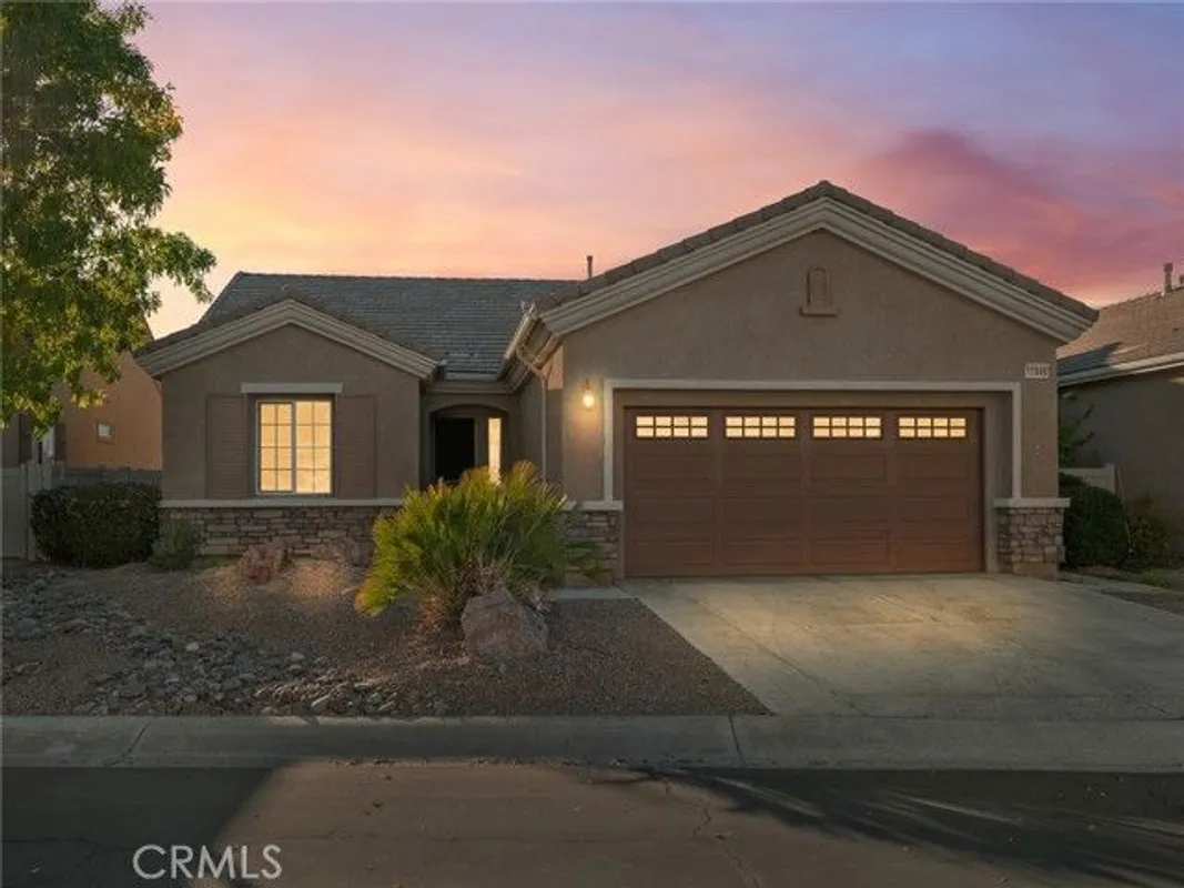 Property Slideshow image 1 of 52 | 10446 bridge haven rd, Apple Valley, CA, 92308