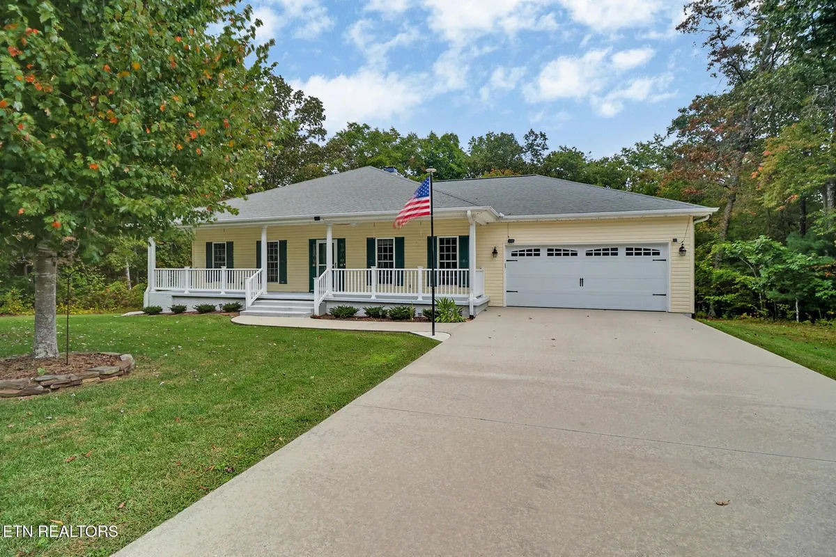 Property Slideshow image 1 of 30 | 613 westchester dr, Crossville, TN, 38558