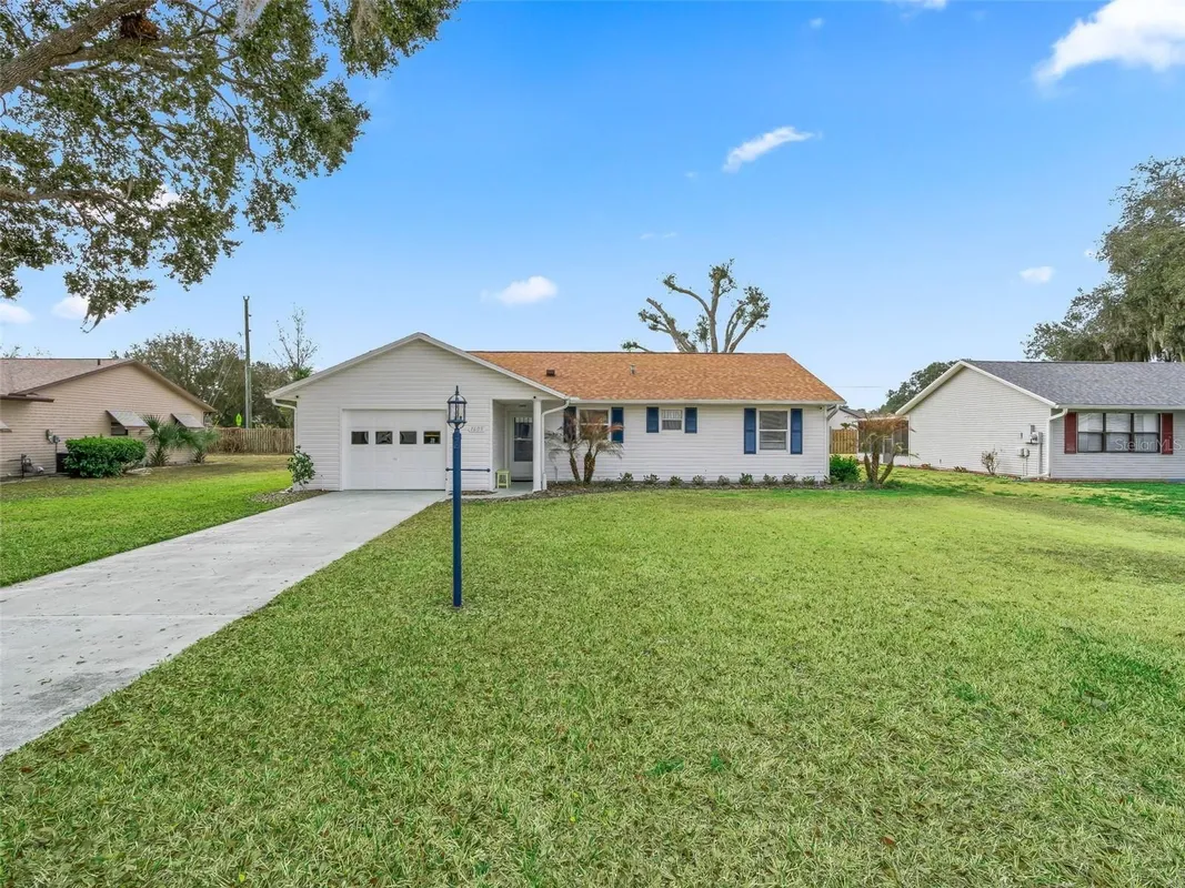 Property Slideshow image 1 of 49 | 1605 selkirk dr, Leesburg, FL, 34788