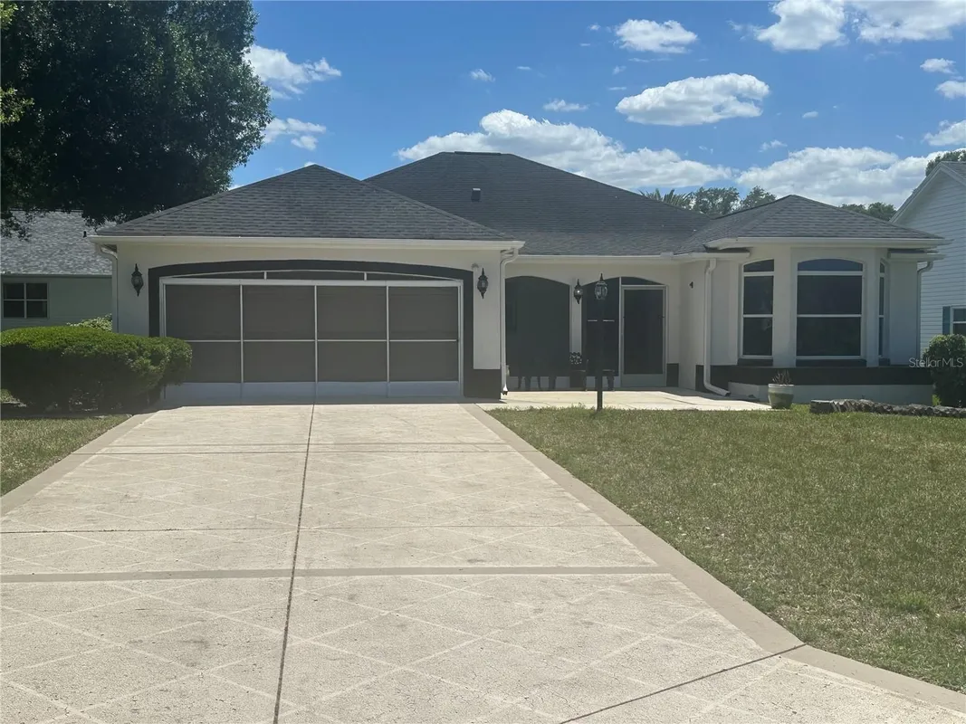 Property Slideshow image 1 of 12 | 1012 diego ct, Lady Lake, FL, 32159