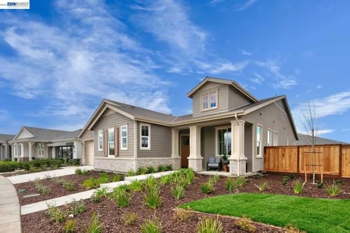 Property Slideshow image 1 of 60 | 889 conrad st, Manteca, CA, 95336