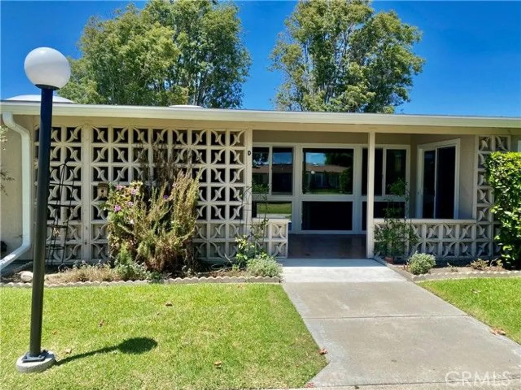 Property Slideshow image 1 of 38 | 13101 del monte dr, Seal Beach, CA, 90740