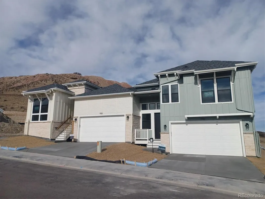 Property Slideshow image 1 of 17 | 1928 grayside cir, Castle Rock, CO, 80109