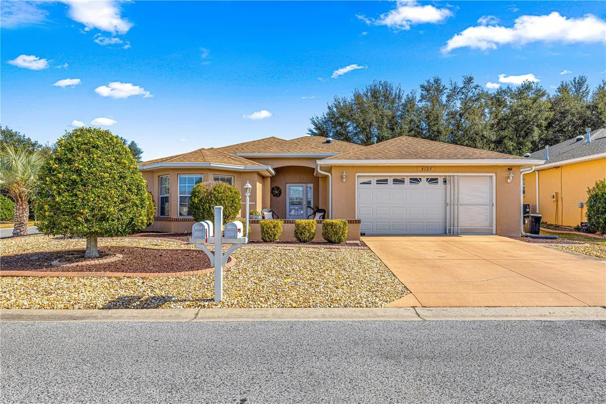 Property Slideshow image 1 of 52 | 8125 sw 81st loop, Ocala, FL, 34476