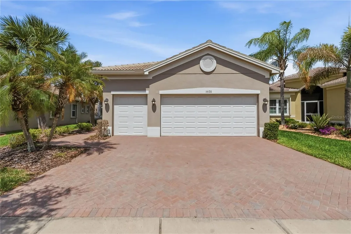 Property Slideshow image 1 of 63 | 16120 cedar key dr drive, Wimauma, FL, 33598
