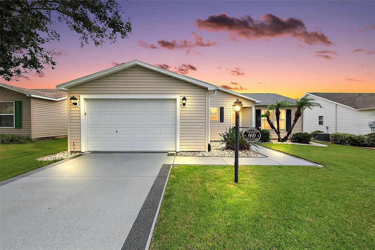Property Slideshow image 1 of 38 | 1410 red ash pl, The Villages, FL, 32162