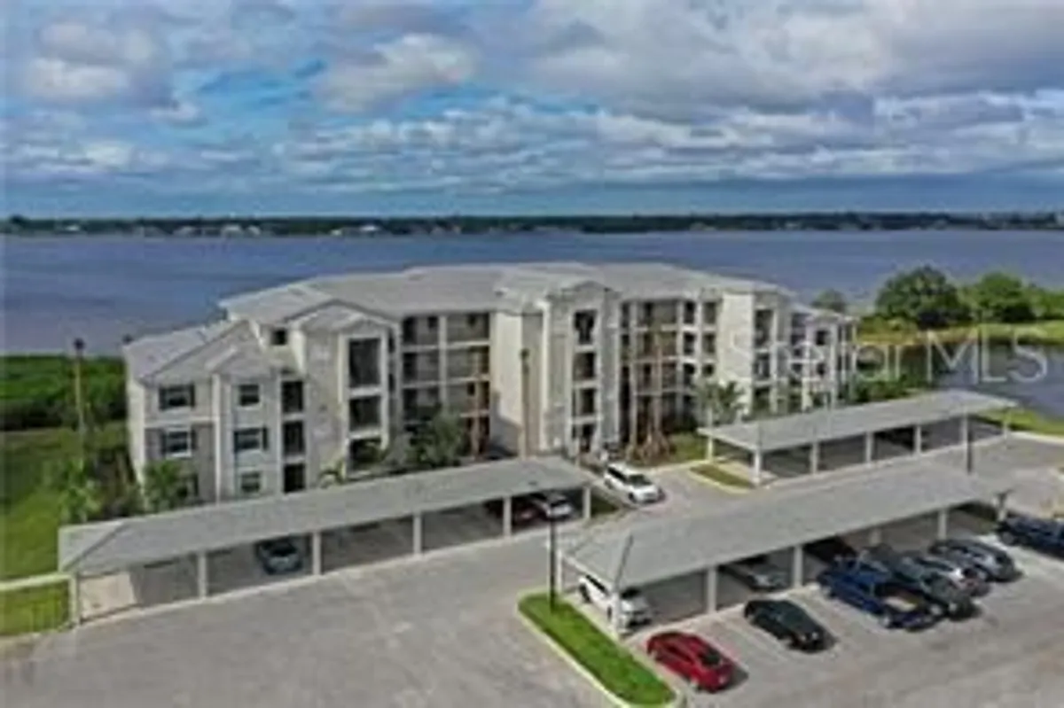 Property Slideshow image 1 of 12 | 1020 tidewater shores loop 208, Bradenton, FL, 34208
