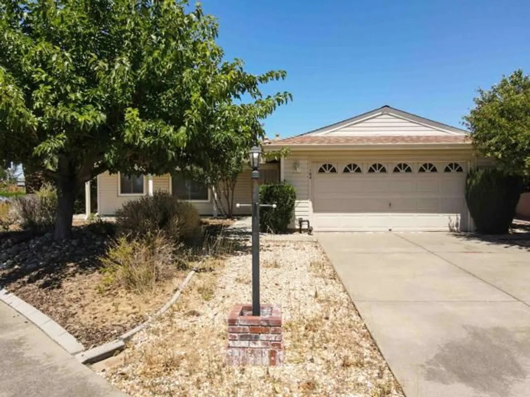 Property Slideshow image 1 of 16 | 164 mckinley cir, Vacaville, CA, 95687