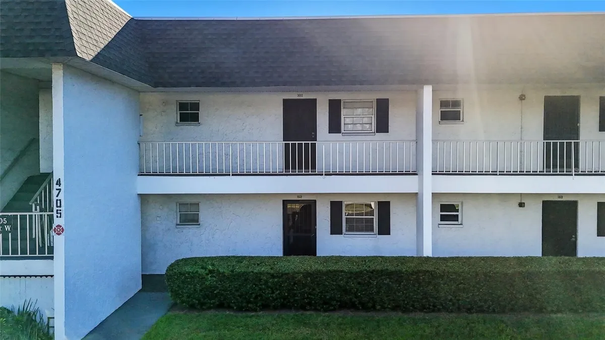 Property Slideshow image 1 of 23 | 4705 5th st w apt 302, Bradenton, FL, 34207