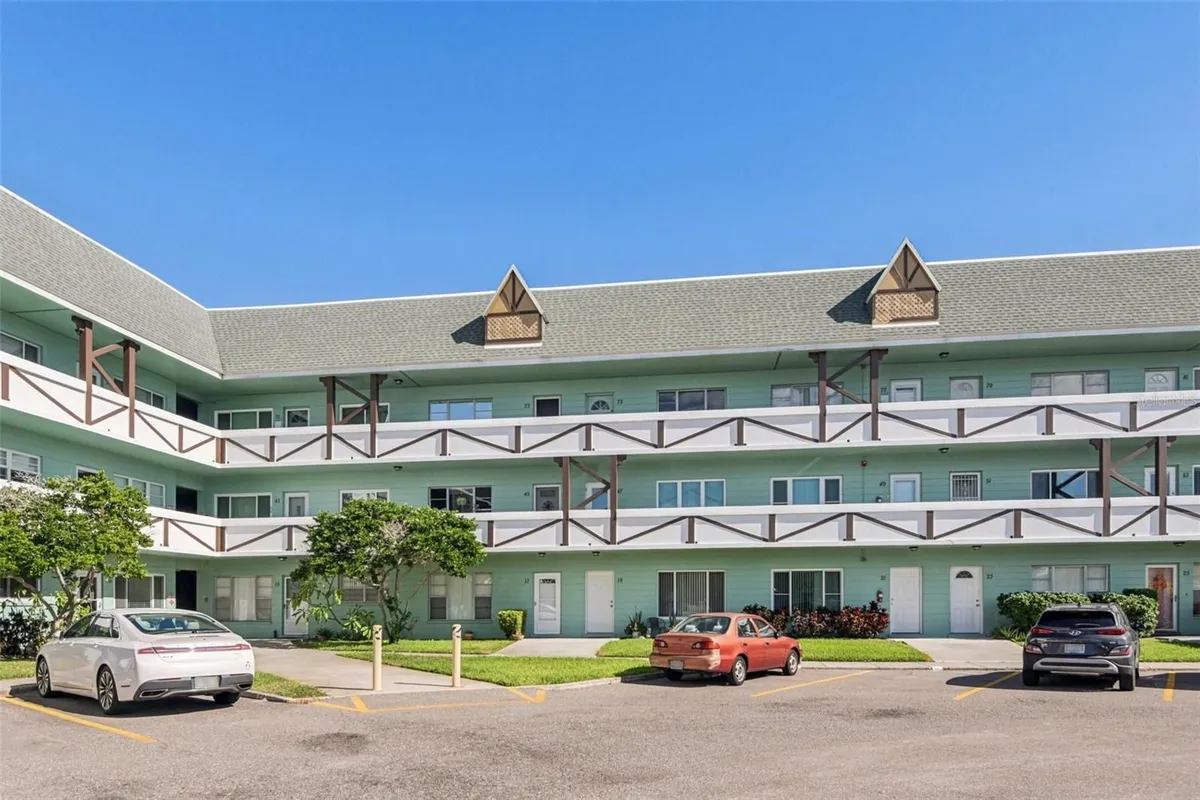 Property Slideshow image 1 of 26 | 2043 denmark st 75, Clearwater, FL, 33763
