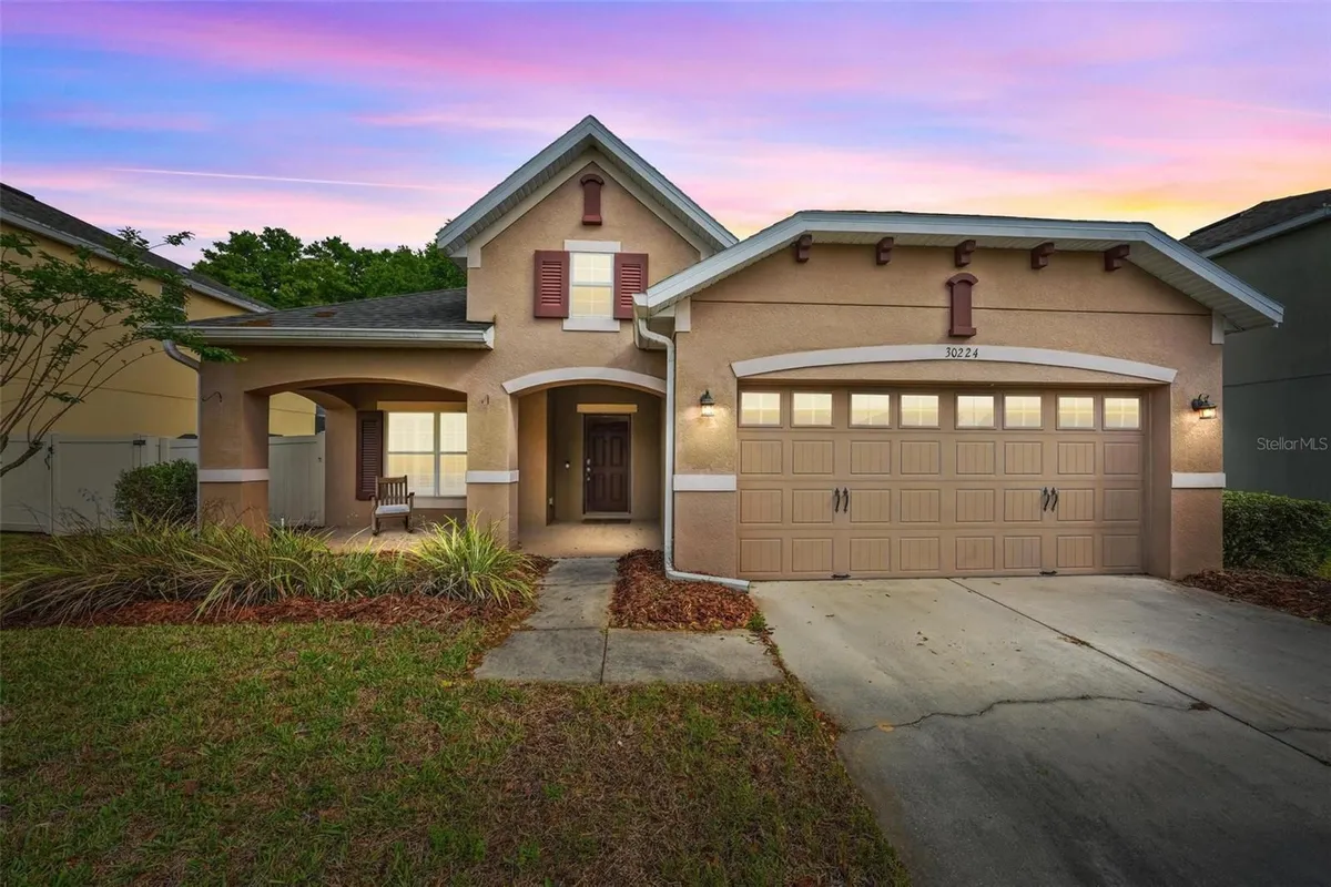 Property Slideshow image 1 of 45 | 30224 cheval st, Mount Dora, FL, 32757