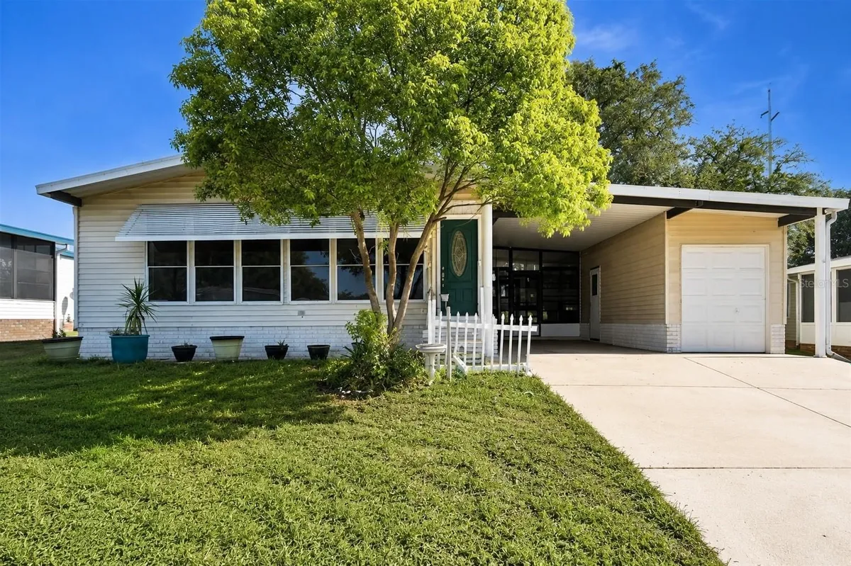 Property Slideshow image 1 of 17 | 1787 w schwartz blvd, Lady Lake, FL, 32159