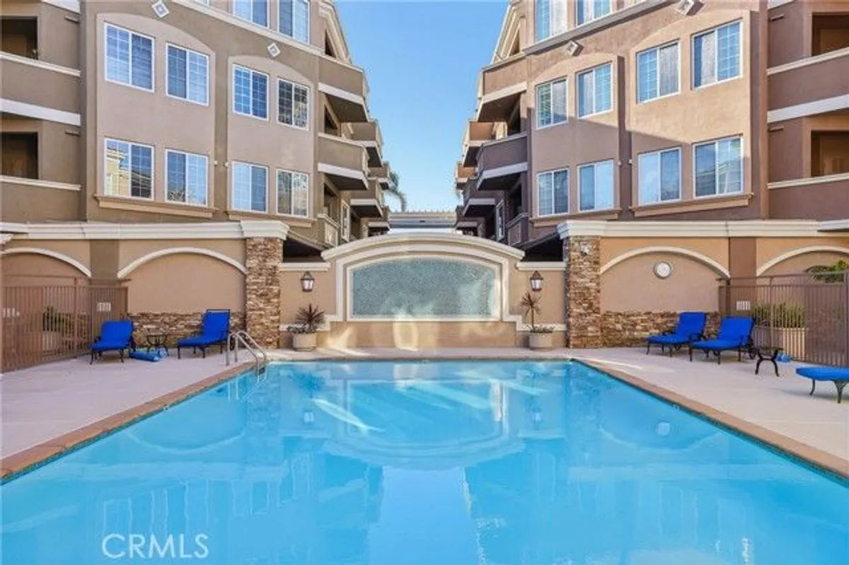 Property Slideshow image 1 of 33 | 2750 artesia blvd 206, Redondo Beach, CA, 90278