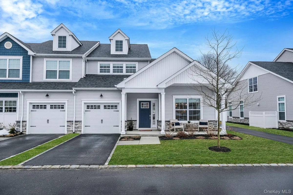 Property Slideshow image 1 of 46 | 59 farm acre cir, Brookhaven, NY, 11766