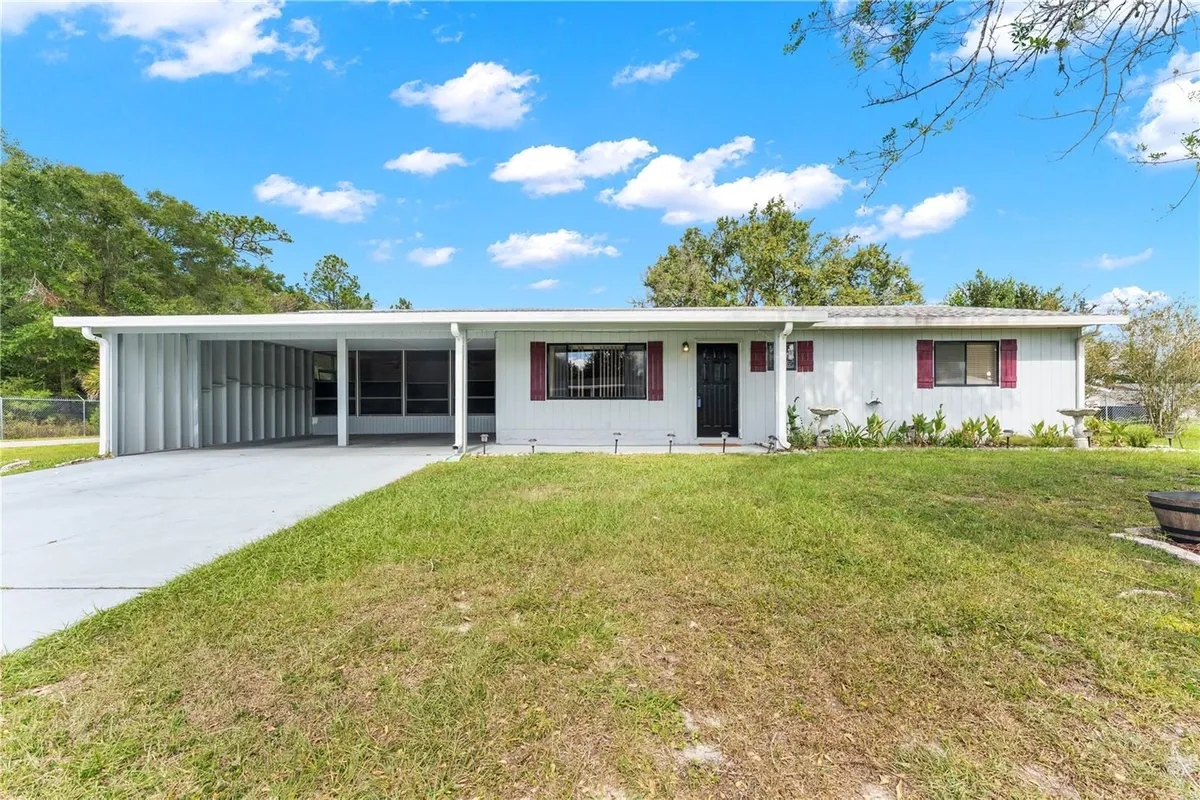 Property Slideshow image 1 of 39 | 9981 sw 103rd pl, Ocala, FL, 34481