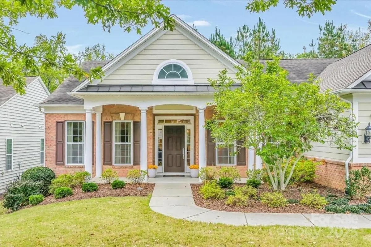 Property Slideshow image 1 of 45 | 51225 daffodil ct, Fort Mill, SC, 29707