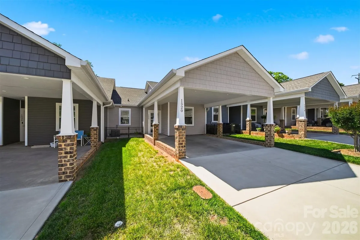 Property Slideshow image 1 of 33 | 1520 28th street ln, Hickory, NC, 28602