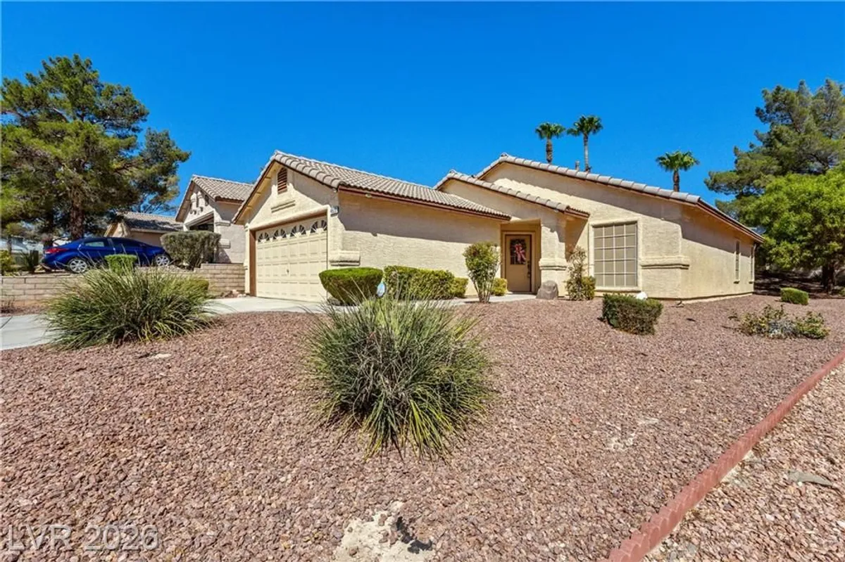 Property Slideshow image 1 of 30 | 4920 winterset dr, Las Vegas, NV, 89130