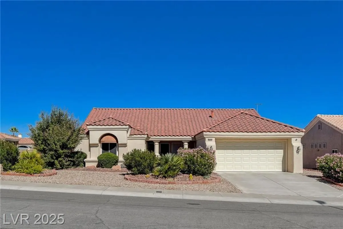 Property Slideshow image 1 of 42 | 10044 woodhouse dr, Las Vegas, NV, 89134