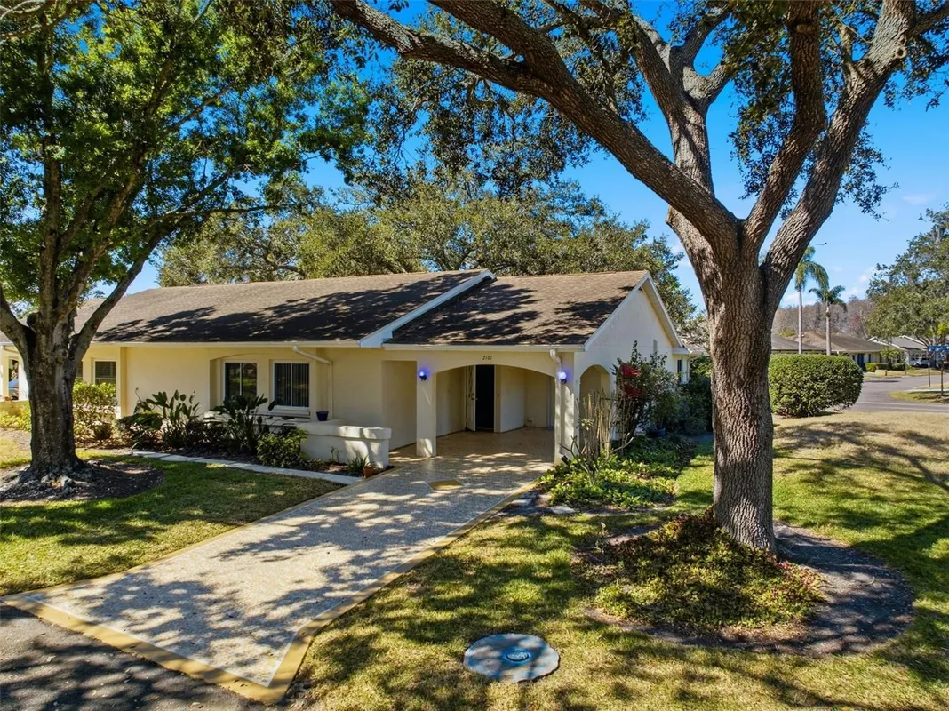 Property Slideshow image 1 of 35 | 2101 hailstone cir, Sun City Center, FL, 33573