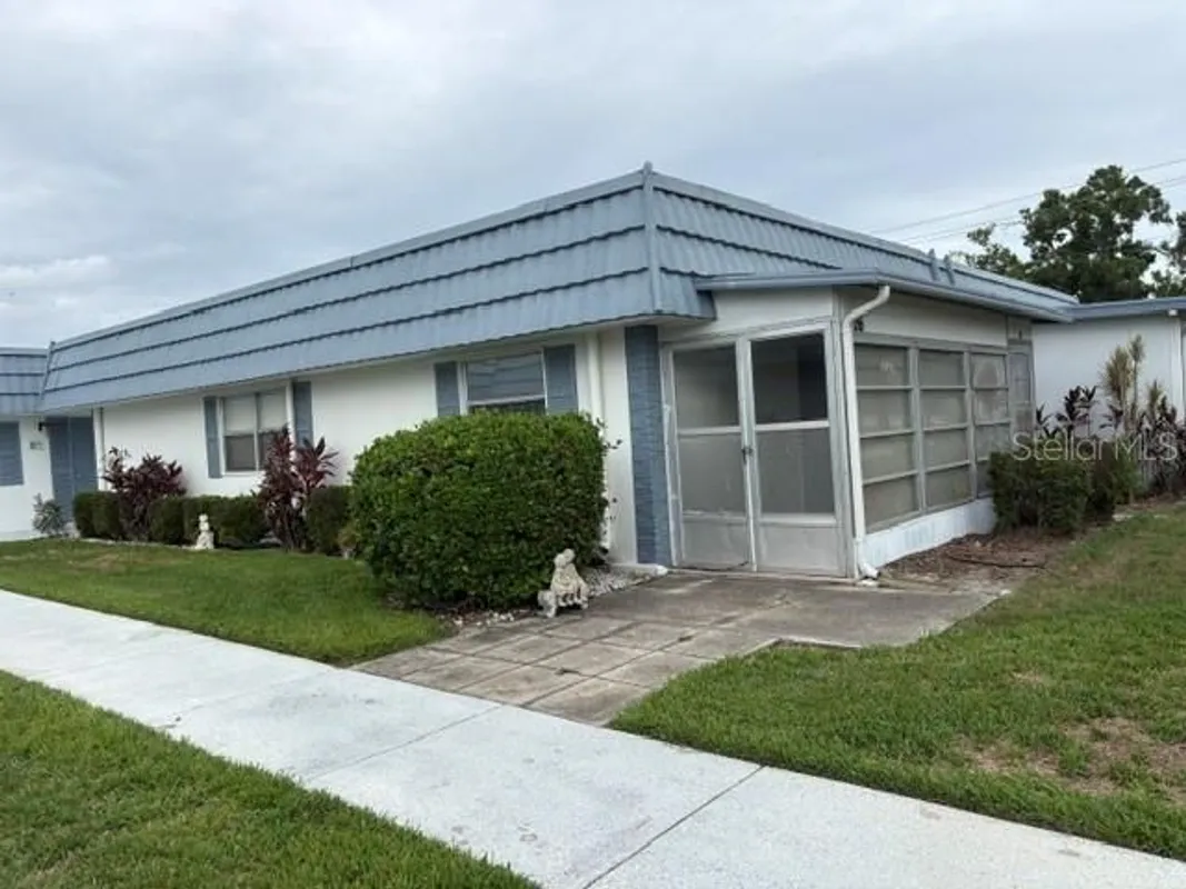 Property Slideshow image 1 of 28 | 1901 andover way 26, Sun City Center, FL, 33573
