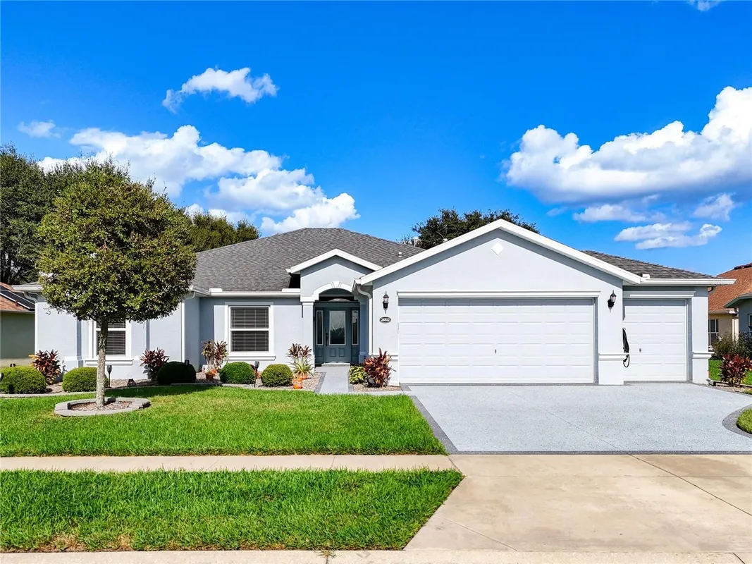 Property Slideshow image 1 of 69 | 26812 augusta springs cir, Leesburg, FL, 34748