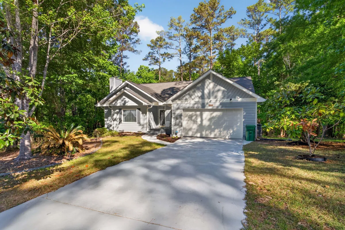 Property Slideshow image 1 of 68 | 219 windy cir, Mccormick, SC, 29835