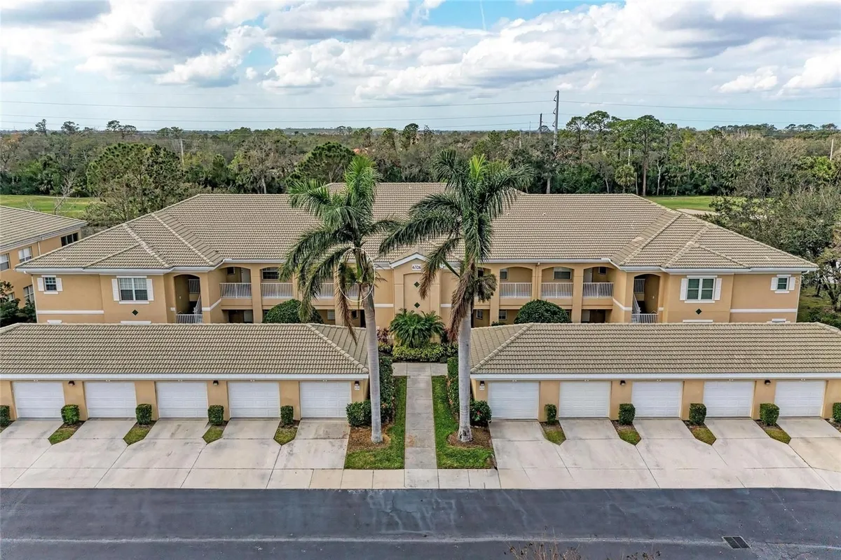 Property Slideshow image 1 of 41 | 6326 grand oak cir 203, Bradenton, FL, 34203