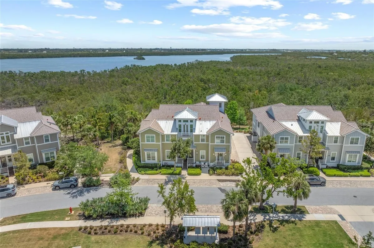 Property Slideshow image 1 of 99 | 241 sapphire lake dr 201, Bradenton, FL, 34209