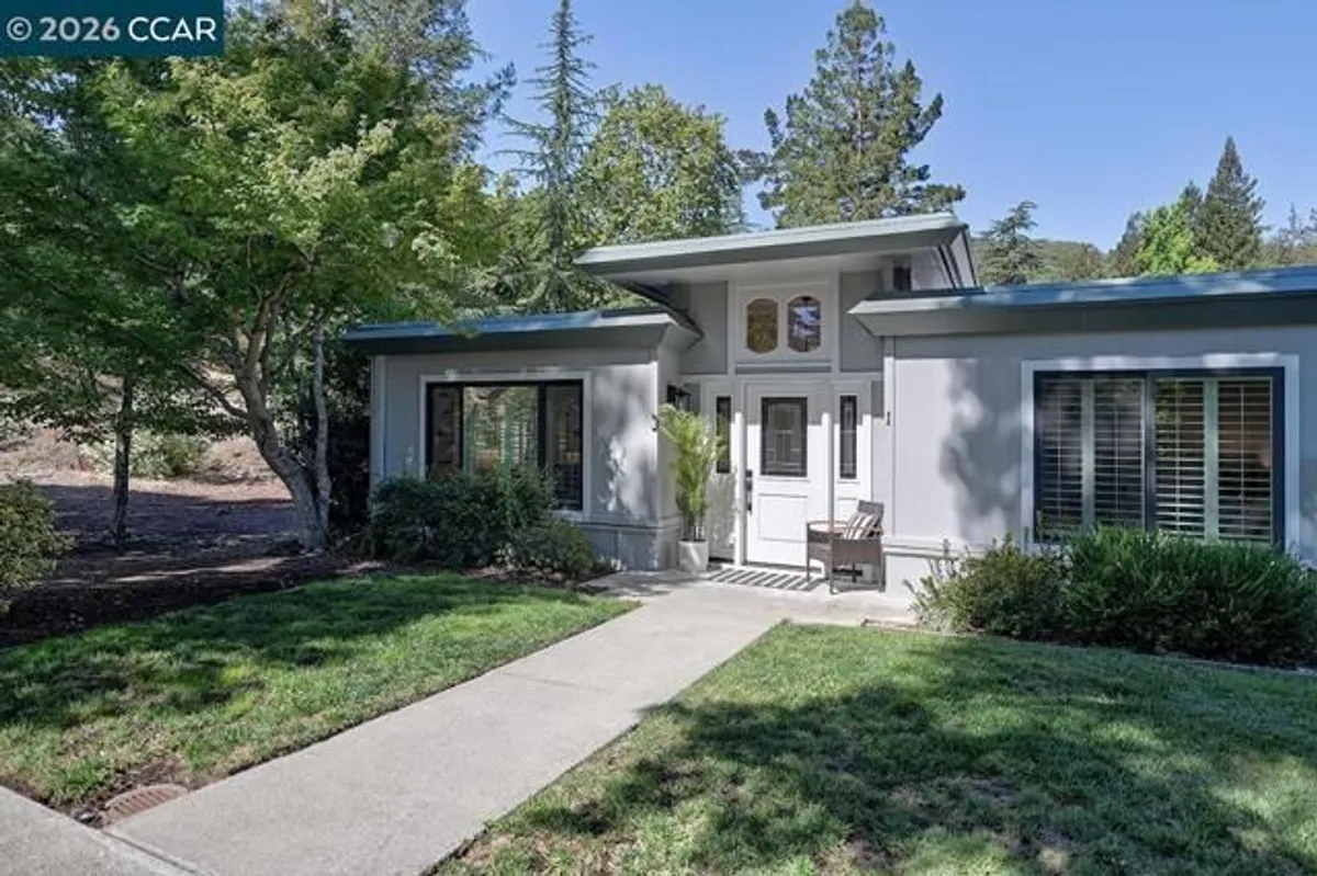 Property Slideshow image 1 of 55 | 1517 oakmont dr 1, Walnut Creek, CA, 94595