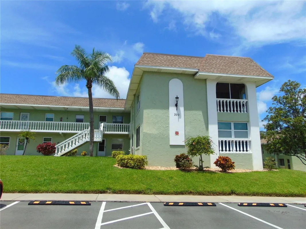 Property Slideshow image 1 of 13 | 1250 s pinellas ave 307, Tarpon Springs, FL, 34689