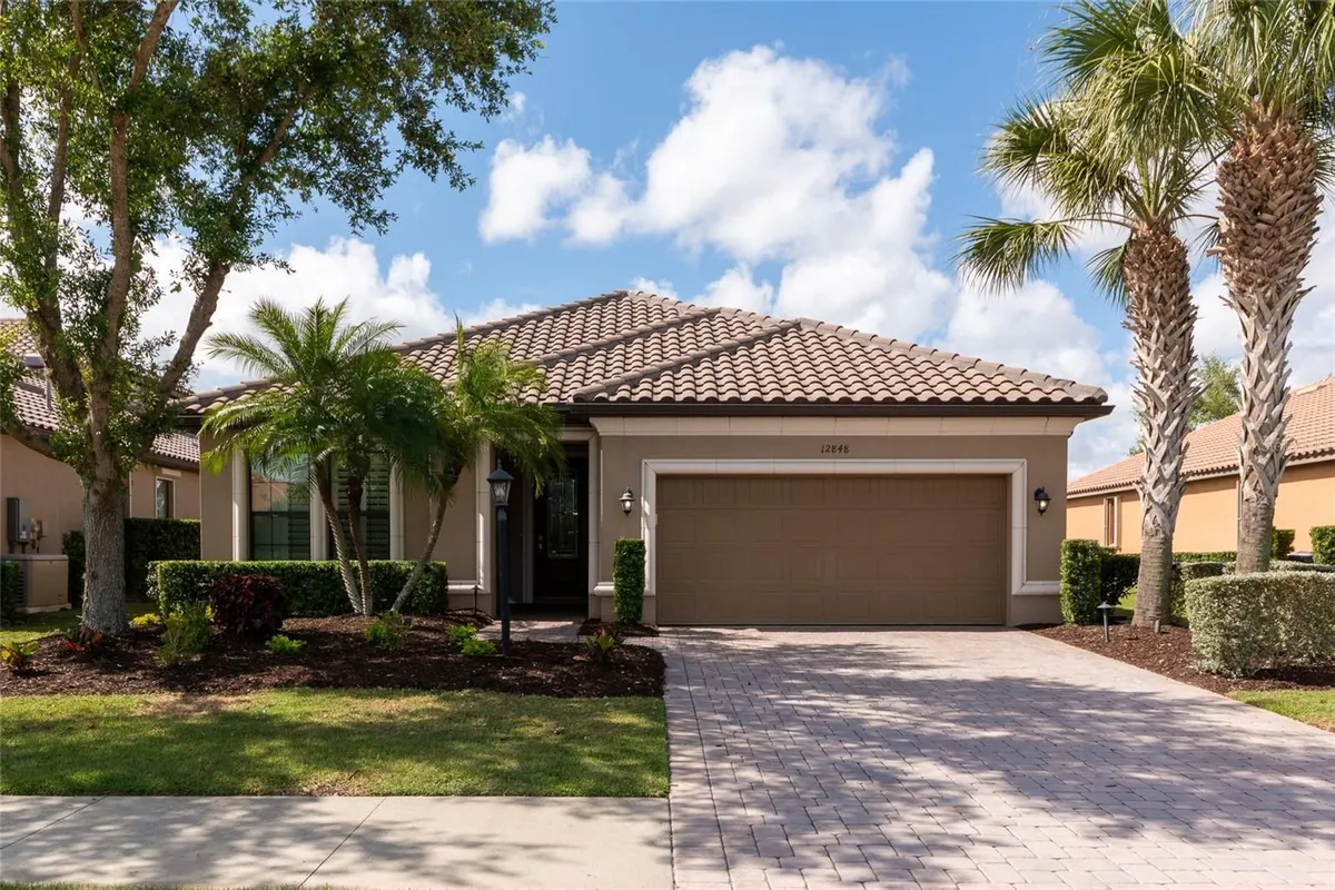 Property Slideshow image 1 of 70 | 12848 del corso loop, Lakewood Ranch, FL, 34211