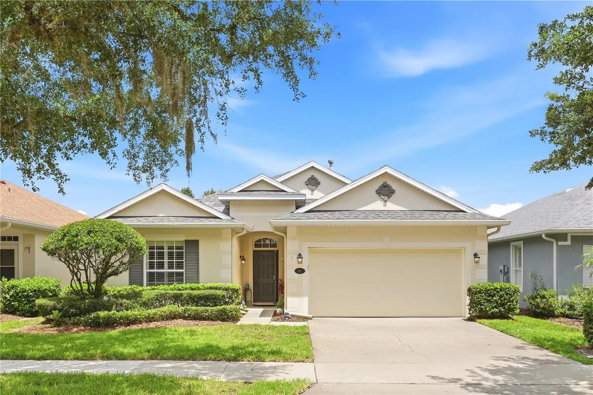 Property Slideshow image 1 of 47 | 401 heron point way, Deland, FL, 32724