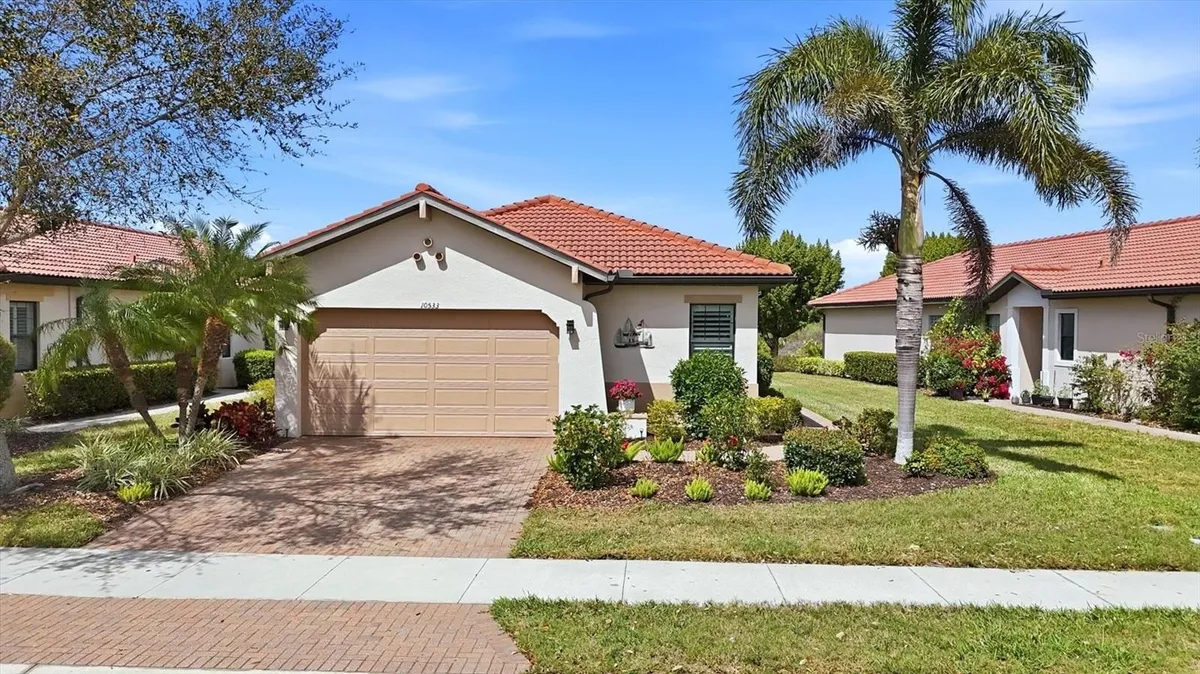 Property Slideshow image 1 of 100 | 10533 crooked creek dr, Venice, FL, 34293