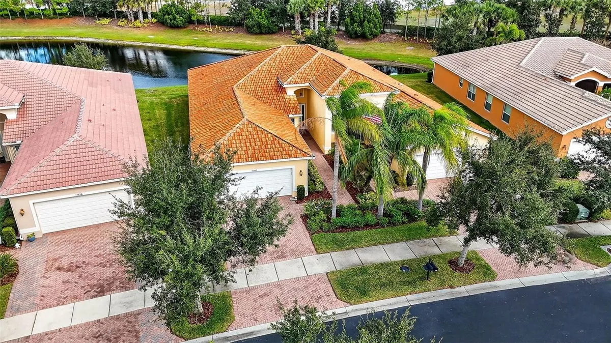 Property Slideshow image 1 of 63 | 15652 aurora lake cir, Wimauma, FL, 33598
